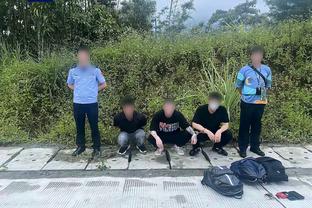 阿尔瓦雷斯本场数据：1次助攻，3次关键传球，3次射门，1次失良机